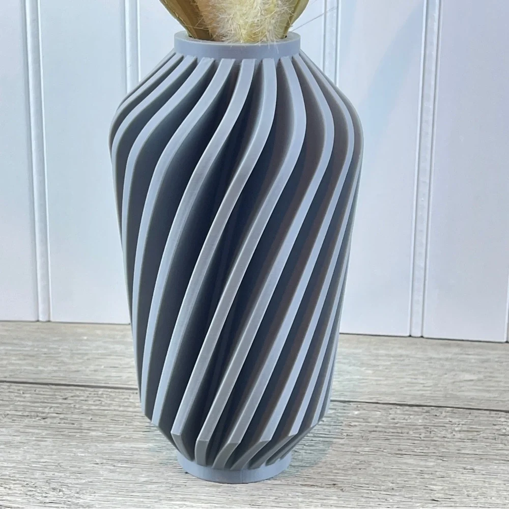 Modern Swirl Vase,  The Travix Vase, Flower Vase, Dried Flowers